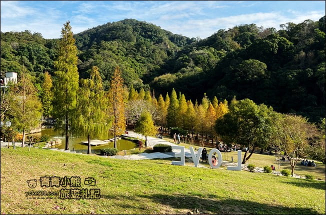 新竹景點》小森之歌景觀餐廳．大草皮、教堂~散步拍照去 @青青小熊＊旅遊札記