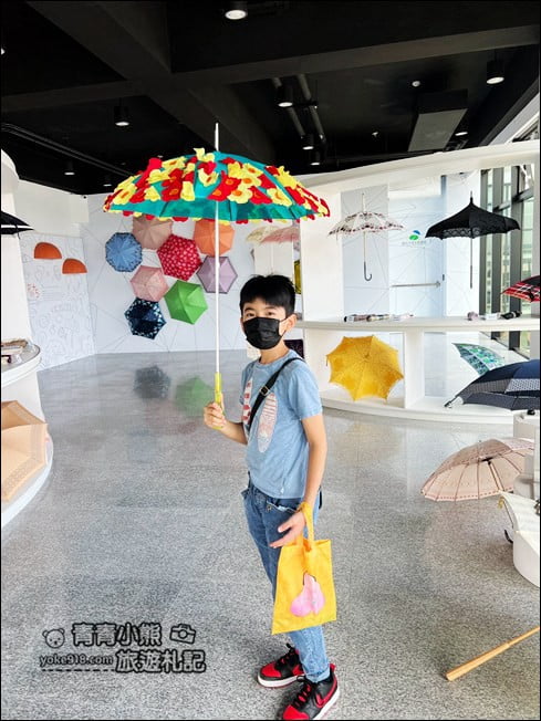 桃園新景點》國巨洋傘文創園區．擁有綠建築還有雨傘DIY @青青小熊＊旅遊札記