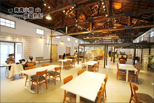 台中新景點》憬初尋．老倉庫改造的咖啡廳，咖啡控必訪文青景點 @青青小熊＊旅遊札記