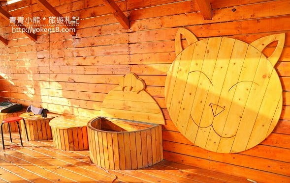 雲林彩繪村》頂溪屋頂上的貓．3D貓彩繪村好逼真 @青青小熊＊旅遊札記