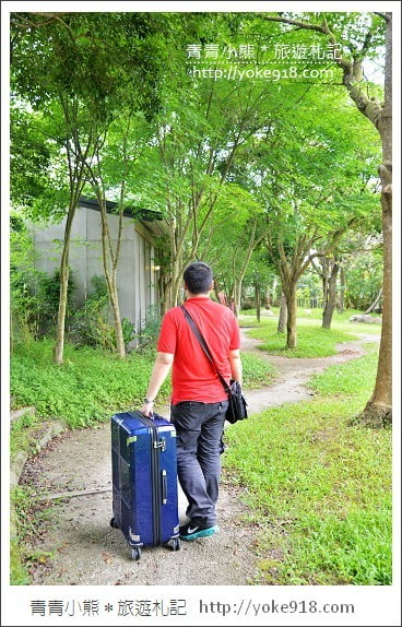 我的好旅伴》輕盈好推.兼具時尚的departure行李箱 @青青小熊＊旅遊札記