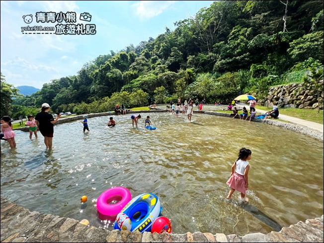 南投景點》能高瀑布．下車就能抵達~還有當地人玩水消暑秘境能高親水公園 @青青小熊＊旅遊札記