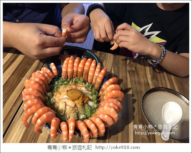 台南美食餐廳》城前料理亭．浮誇系日式料理~滿滿鮮蝦的爆丼 @青青小熊＊旅遊札記