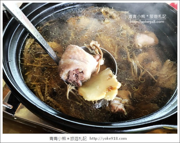 台中新社美食》菇神觀景複合式餐飲．冬菇土雞鍋~滿滿菇香的好味道 @青青小熊＊旅遊札記