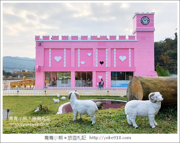 宜蘭礁溪新景點》礁溪浴場．兔子迷宮A.maze Jiaoxi~粉紅城堡超好玩又好拍 @青青小熊＊旅遊札記