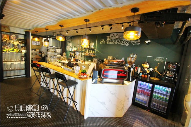 台中景點》WIP coffee．車迷必訪，還可以將車開進店裡~親子友善咖啡廳 @青青小熊＊旅遊札記