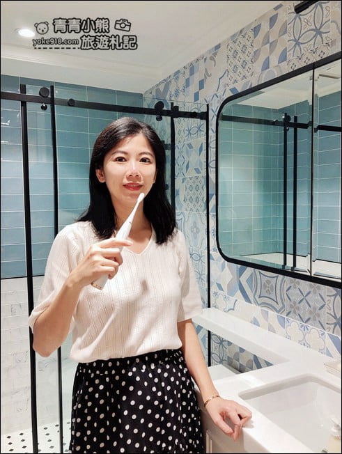 生活好物體驗》高露潔最新美型的電動牙刷- GLINT變速刷，給你最舒適乾淨的潔牙+護齦體驗 @青青小熊＊旅遊札記