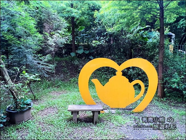 桃園景點》森林中的丸山咖啡．評價4.3分~熱門約會景點 @青青小熊＊旅遊札記