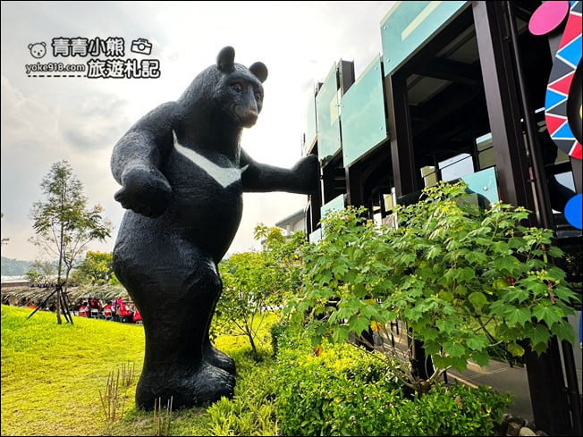 嘉義新景點》逐鹿文創園區．兩層樓六公尺高的巨大黑熊就在鄒族文創園區 @青青小熊＊旅遊札記