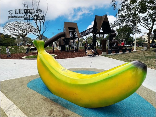 高雄景點》香蕉特色旗山公園~可愛大香蕉，讓小朋友放電的好地方 @青青小熊＊旅遊札記