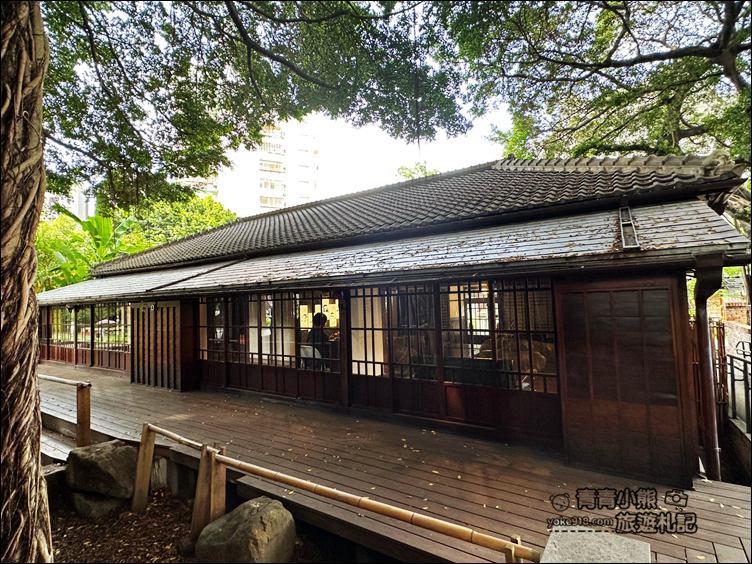 台中景點》台中文學館日式建築群．還有咖啡廳~半露天的森林系天光閱讀座位 @青青小熊＊旅遊札記